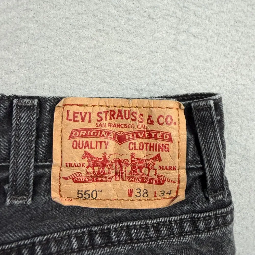 Vintage Levis 550 Relaxed Fit Jeans Men's 38x34 (Fits 36x33) Black y2k 2008